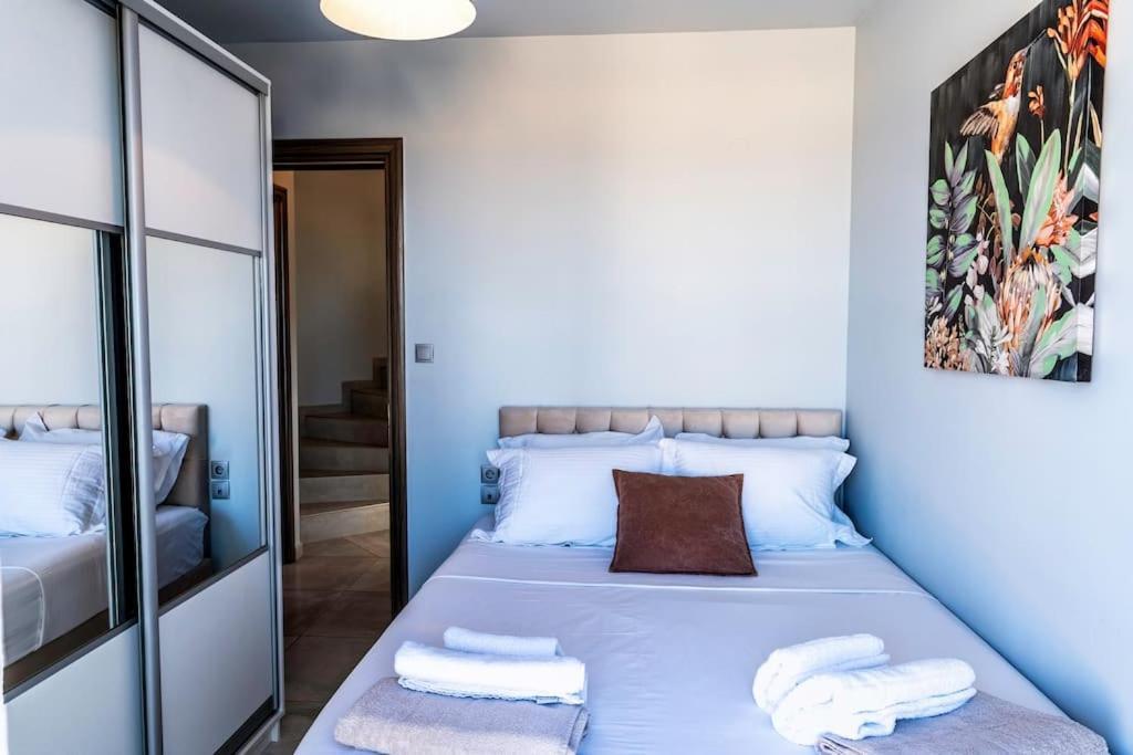 Zefyros Suite , Seafront Retreat ! Pánormos Extérieur photo