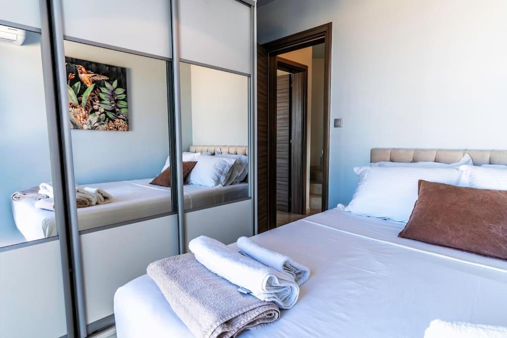 Zefyros Suite , Seafront Retreat ! Pánormos Extérieur photo